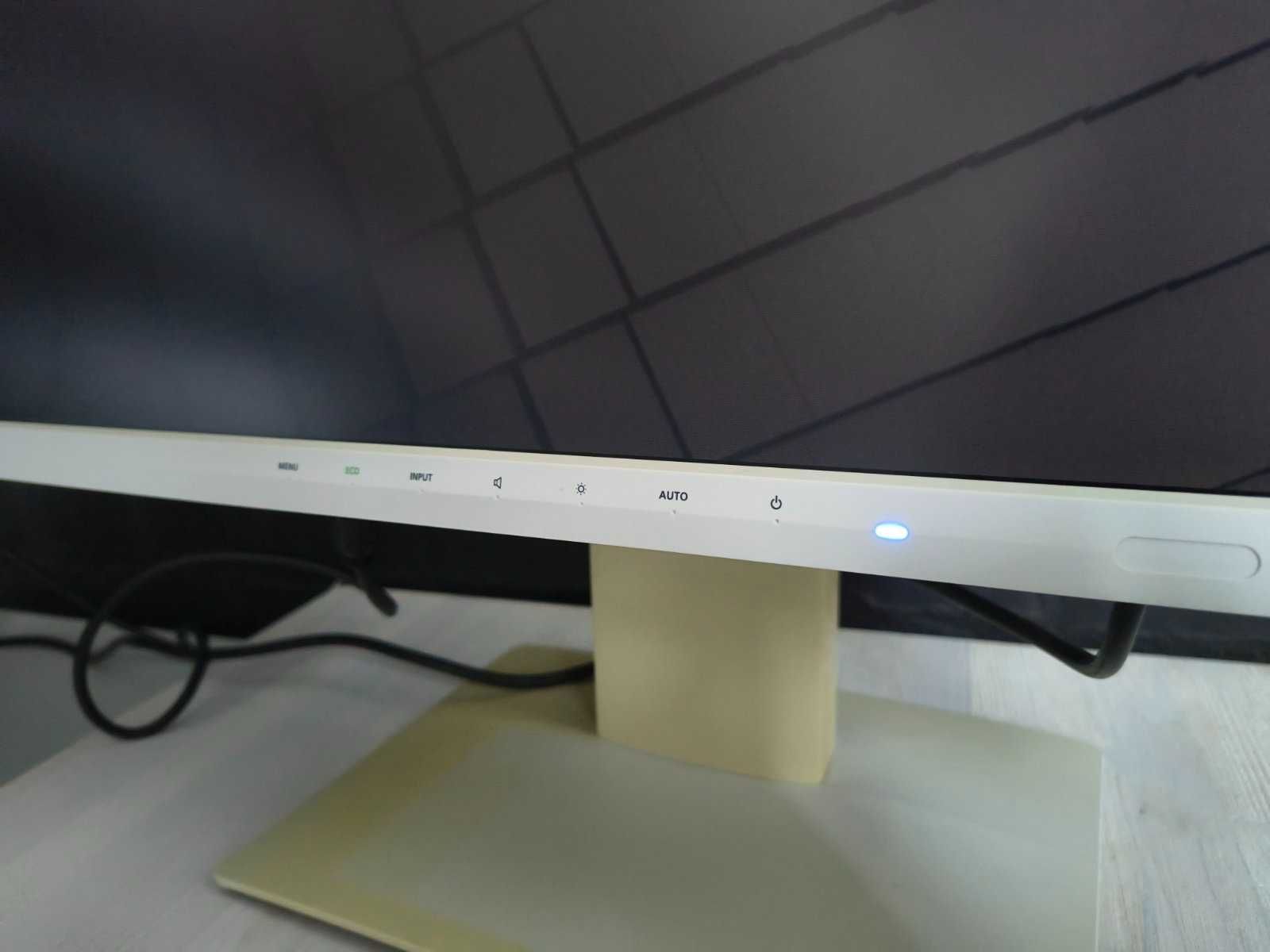 20 штук - Fujitsu Siemens B24W-7 LED 1920х1200 IPS (B) Б/В