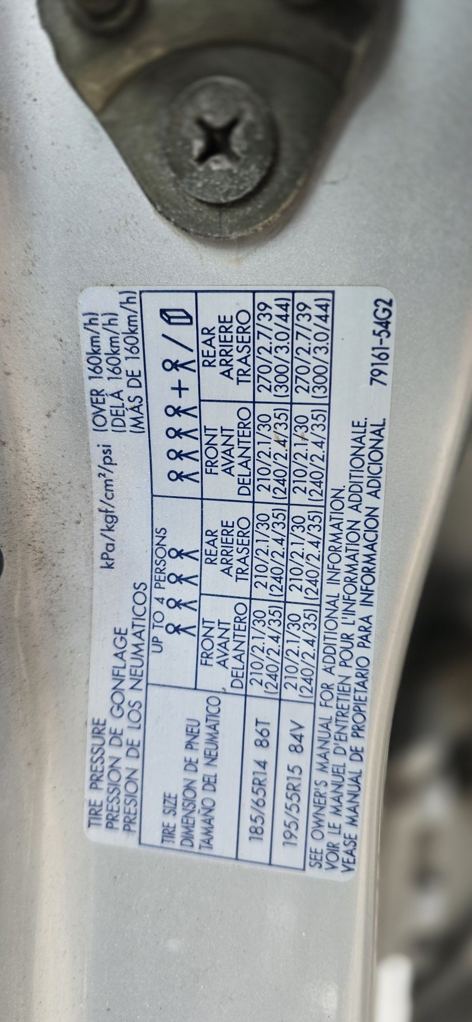 Drzwi maska klapa zderzak   Z2S DO2 lampa  Suzuki Liana 1,4 części