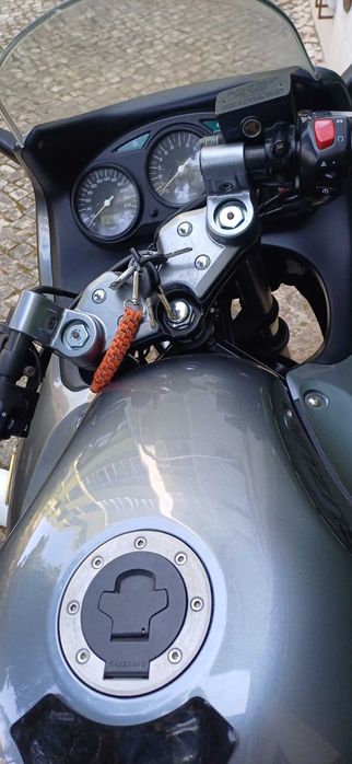 Suzuki gsx 750f 2004 de garagem