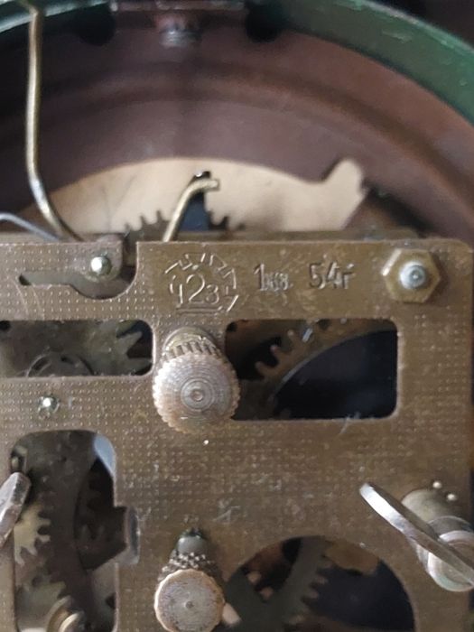 Stary budzik kolekcjonerski