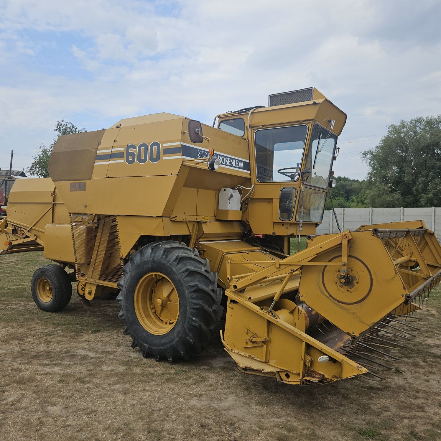 Комбайн зерно збиральний Sampo 600 680 з Фінляндії