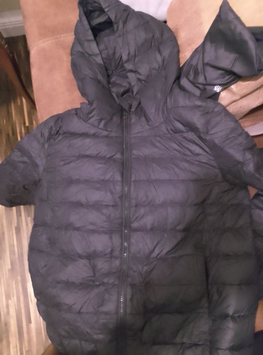 Hugo Boss kurtka unisex czarna z kapturem