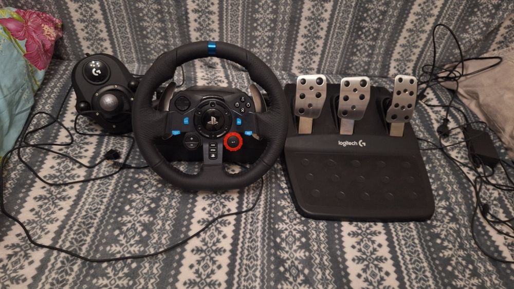 Продам кермо, кпп та педалі Logitech g29