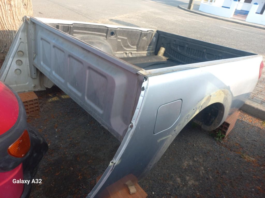Caixa Mitsubishi L200 Strakar