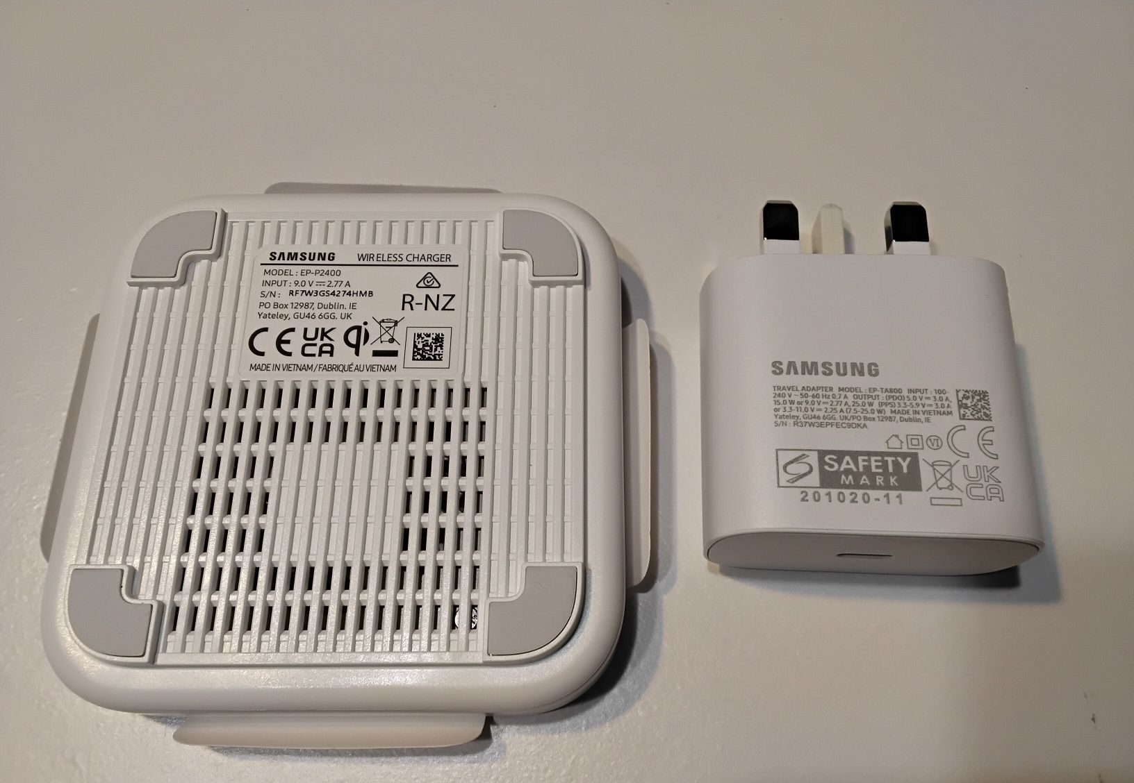 Samsung ładowarka indukcyjna Super Fast Wireless Charger