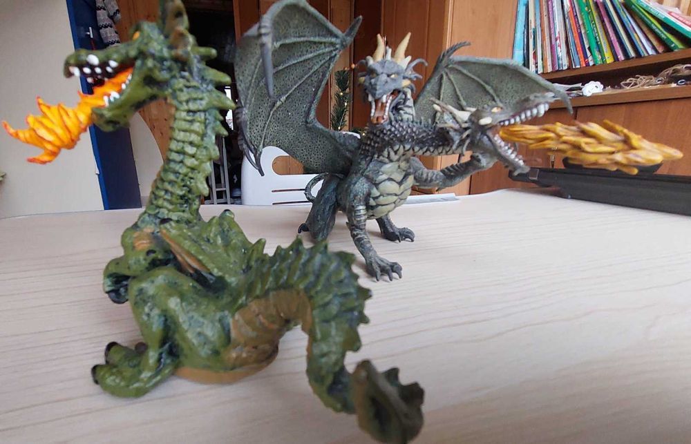 Вогнедишачі дракони двоголовий та звичайний з Ірландії