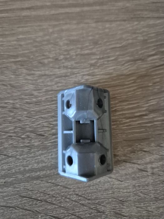 Куточки монтажні нові