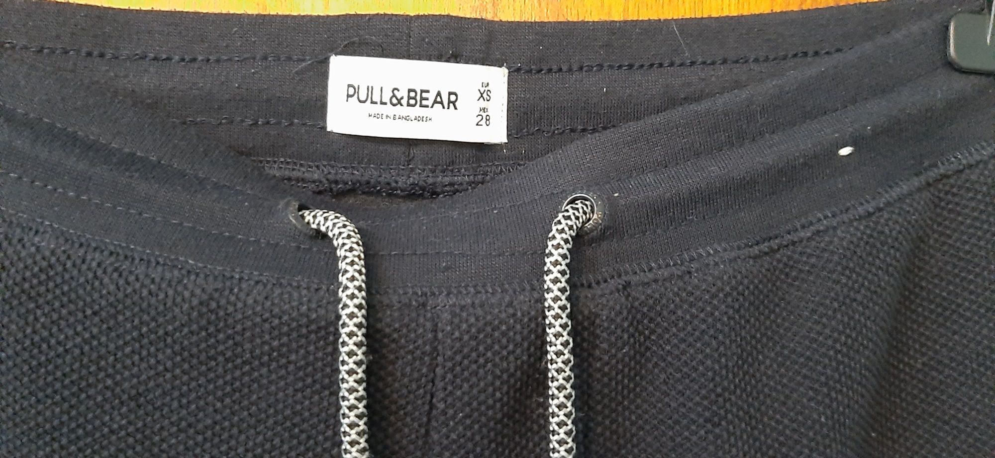 Calças elásticas Pull e Bear novas nunca usadas