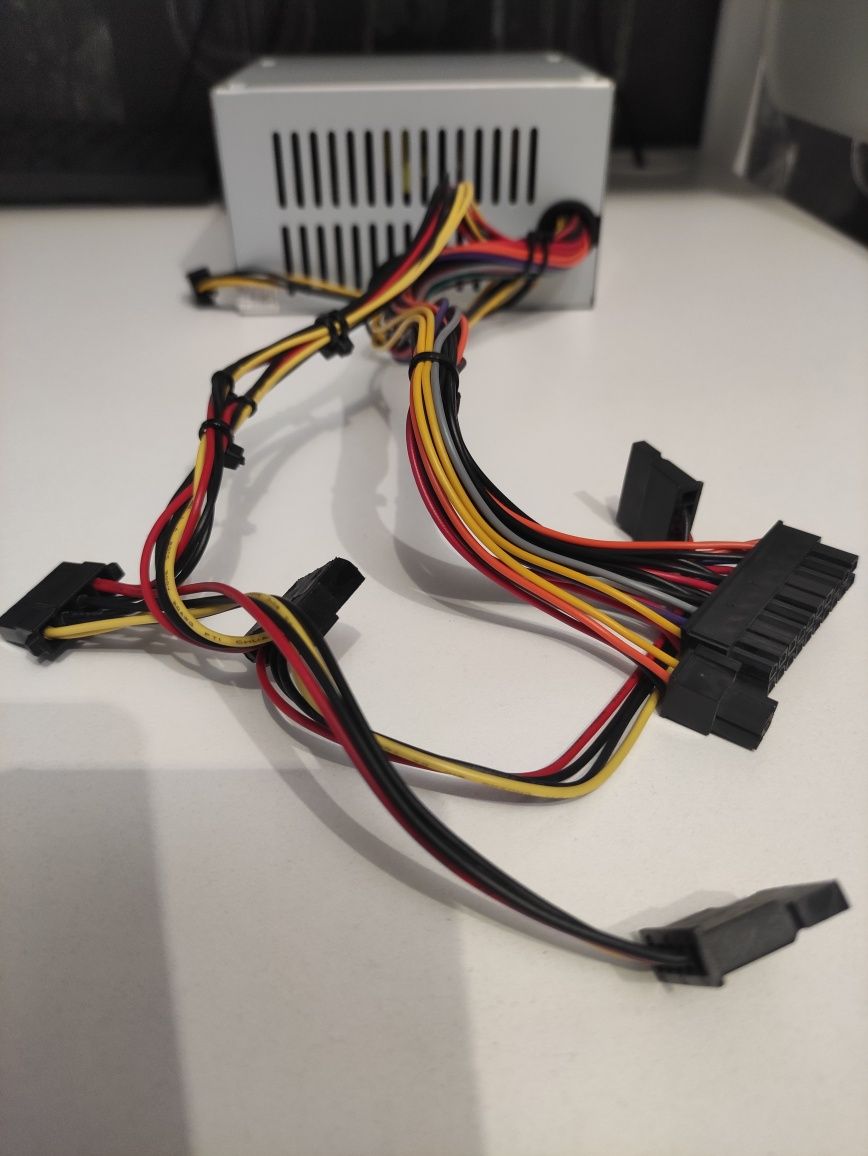 Zaliczacz komputerowy AKYGA 400W