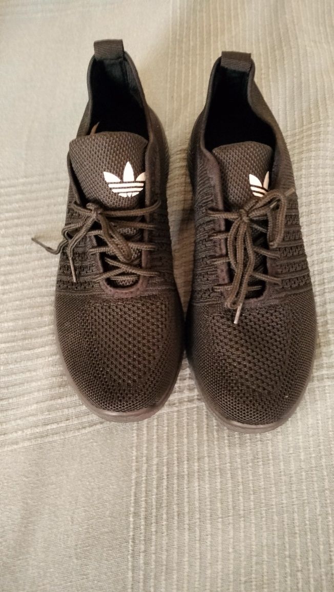 Vendo tênis adidas n 40