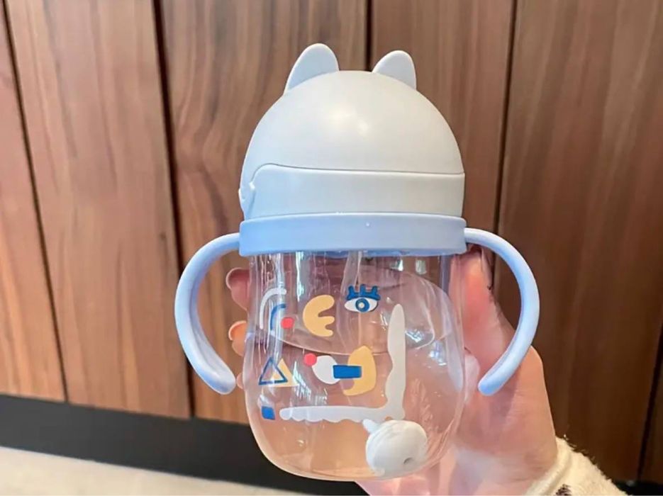 Поїльник-непроливайка з силіконовою трубочкою , дитяча пляшка для води