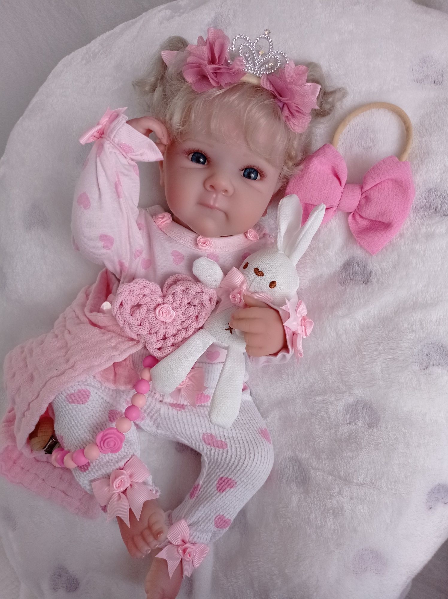 Śliczna lala w typie reborn z miękkiego winylu+wyprawka