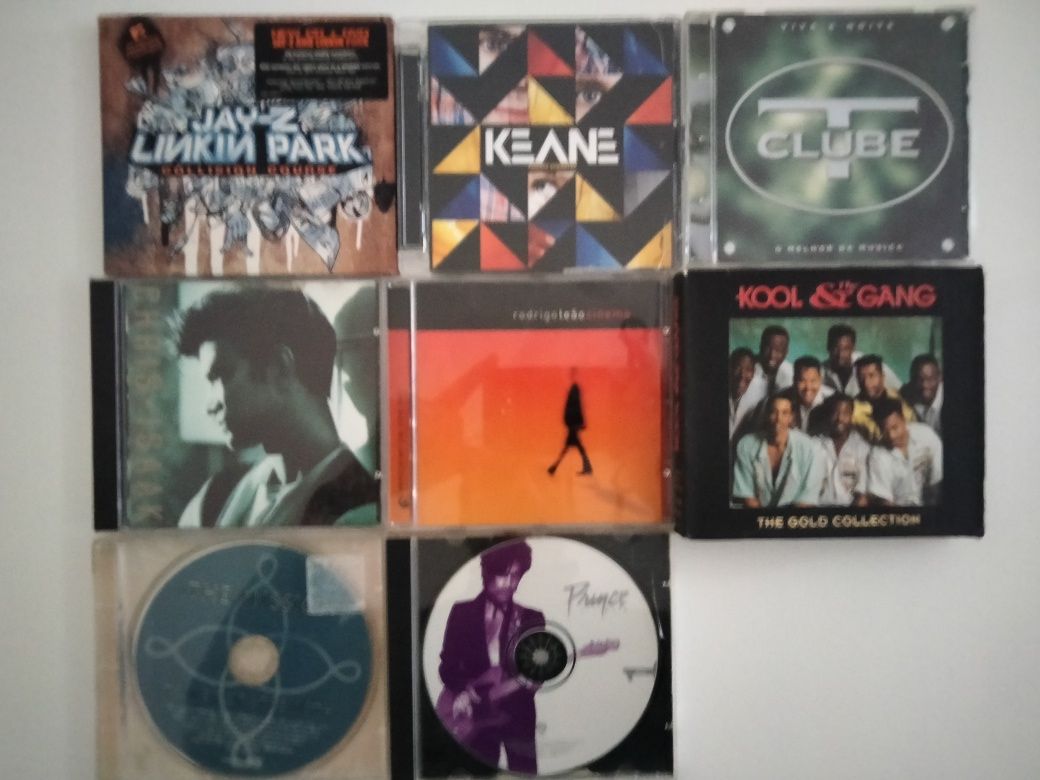 Vendo CD's e DVD