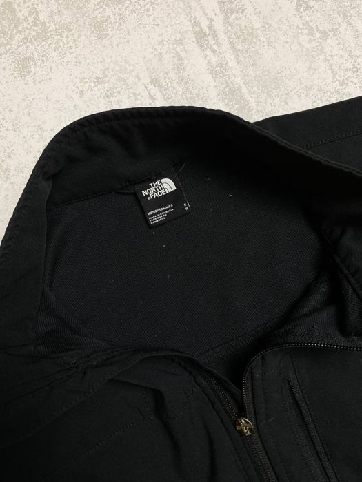 Чорна софтшел-куртка The North Face Windwall на блискавці