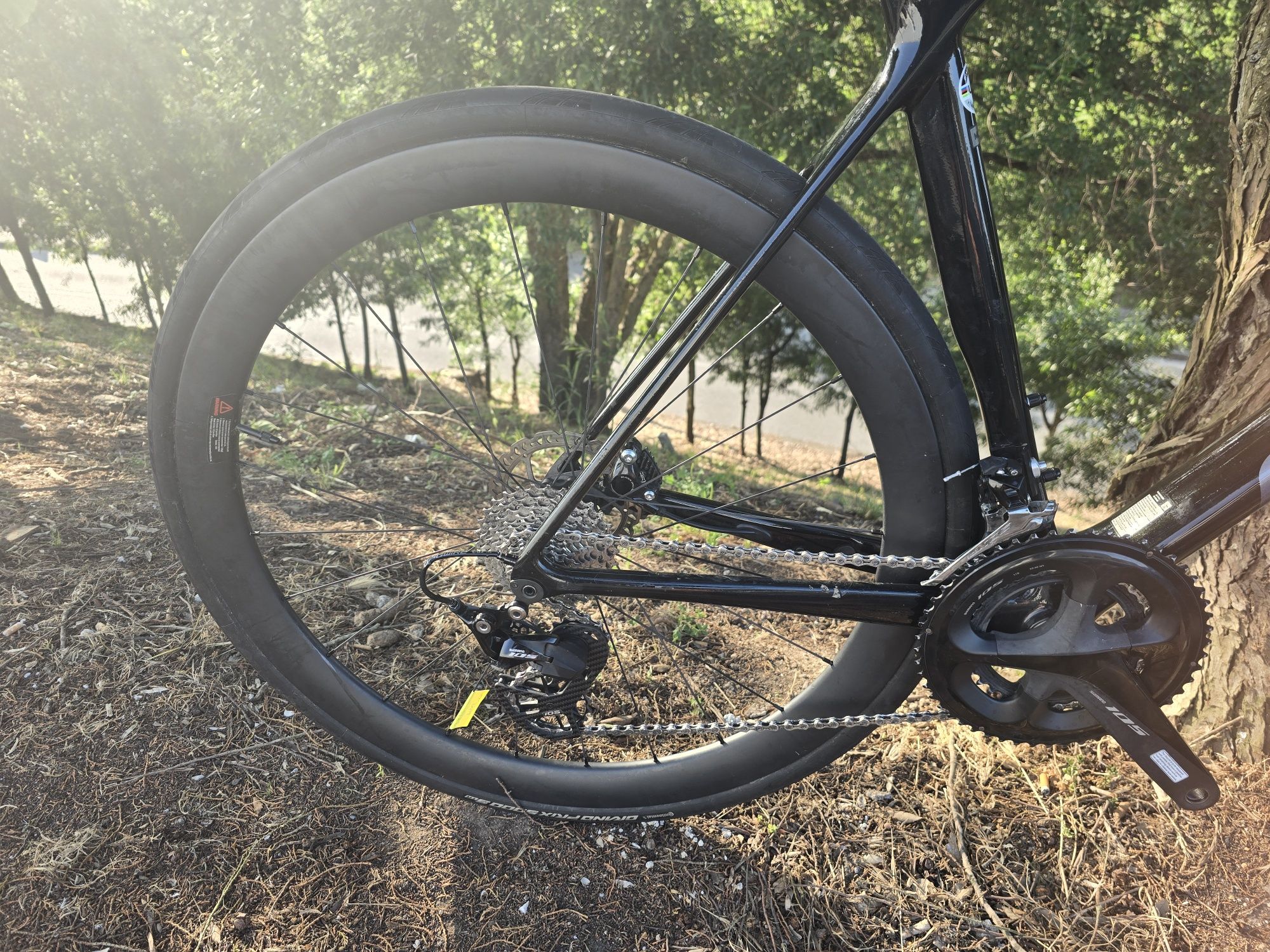 Giant carbono com rodas de carbono