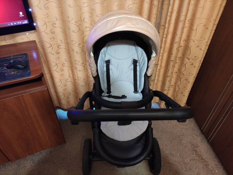 Продам коляску 2 в 1 Corona Eco