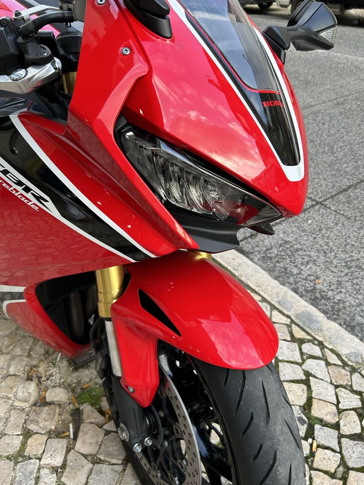 Honda CBR 1000RR SC77