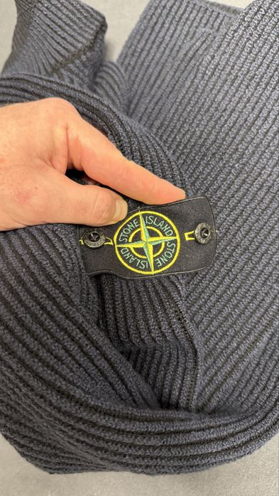 Светр оригінал Stone Island, колекція 25 року, розмір Л