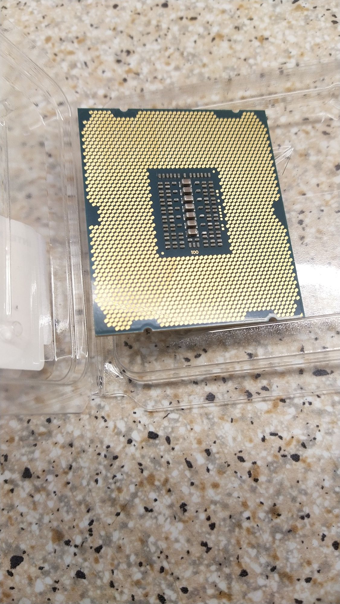 Процессор Intel Xeon E5 2670 V2