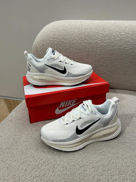 Кросівки Nike Zoom Vomero 18 "Summit White/Black/Coconut Milk" (36-40)