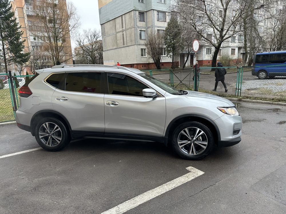 Продам Nissan Rogue 2019