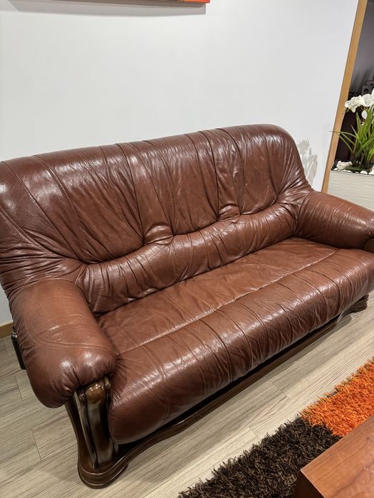 Sofas em couro  em muito bom estado