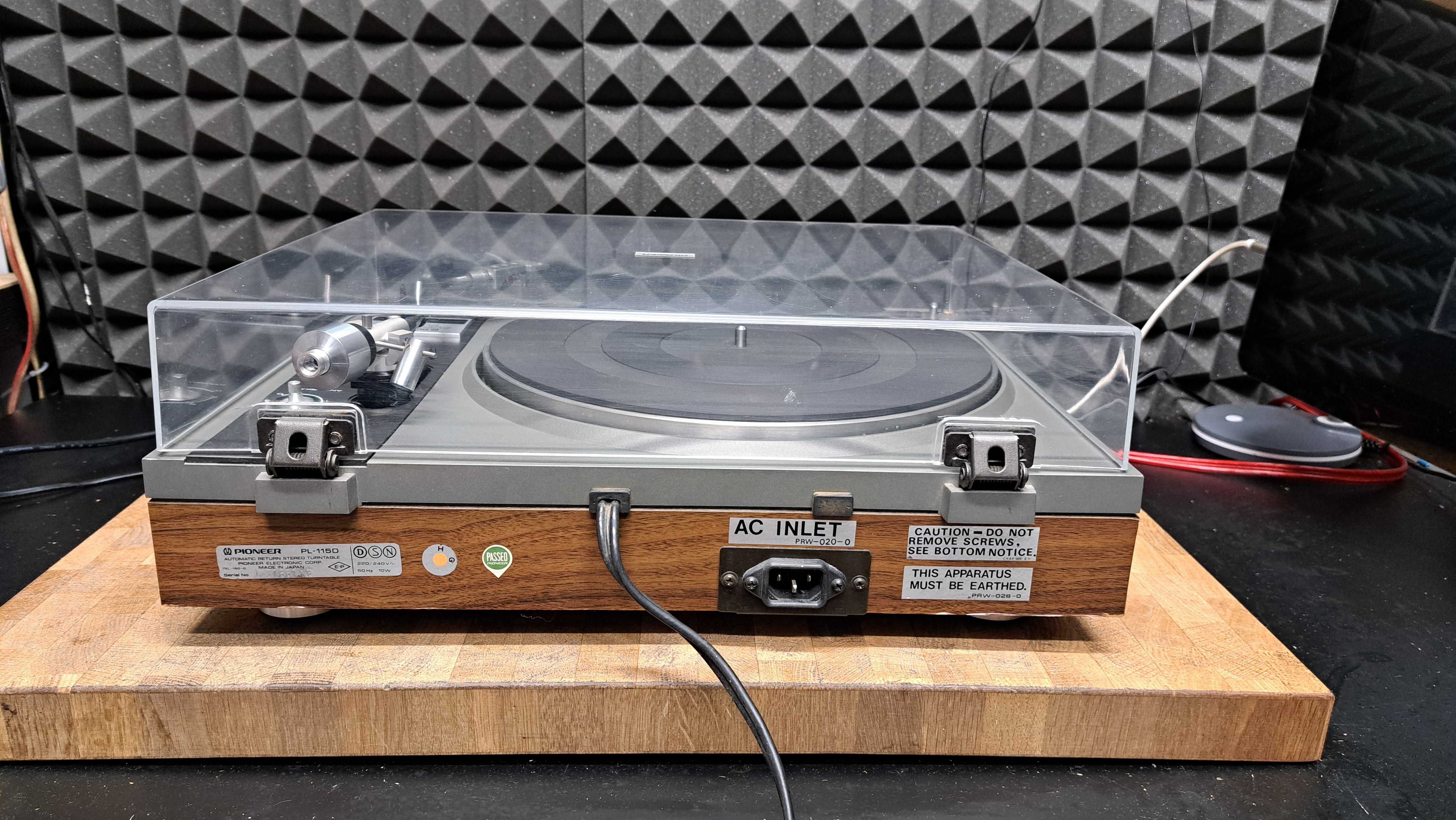Gramofon Pioneer PL-115D