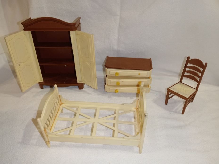 Mobília de quarto de criança -Antiga e de coleção