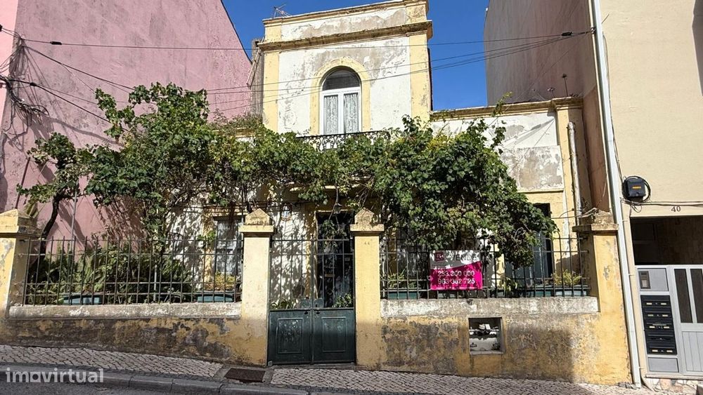Moradia T3 com terraço situada no Bairro Novo, Figueir da Foz