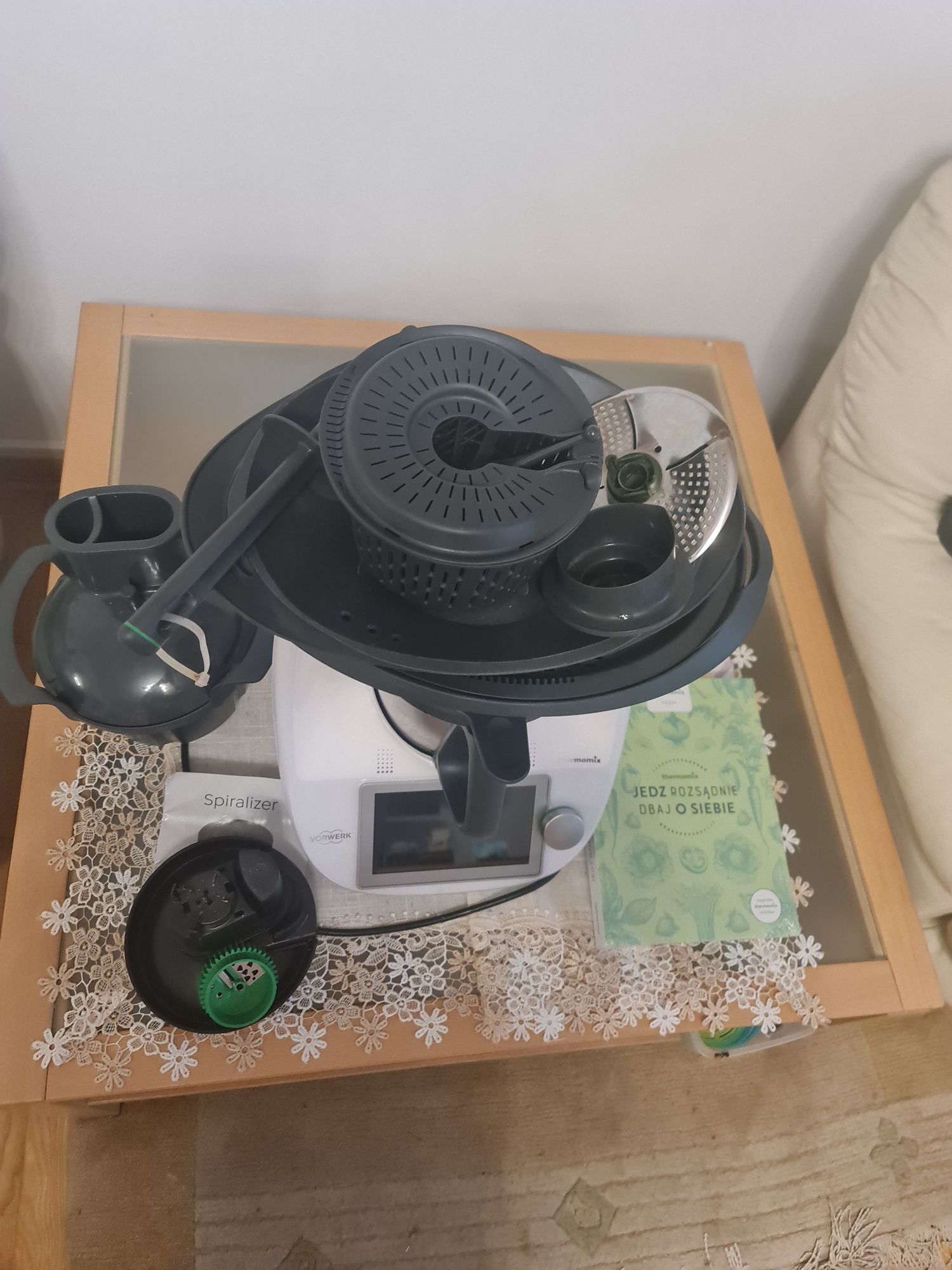 Thermomix 6  biały +obbieraczka, szatkownica + spirelizer