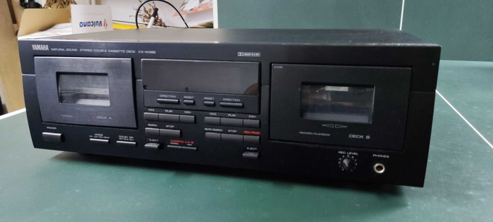 Leitor de cassetes Yamaha KX-W392