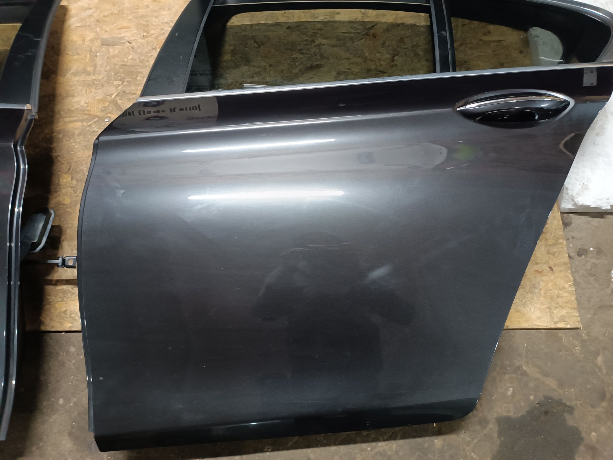 двері bmw f10 двери bmw f10  дверка бмв ф10 передня дверка бмв ф10