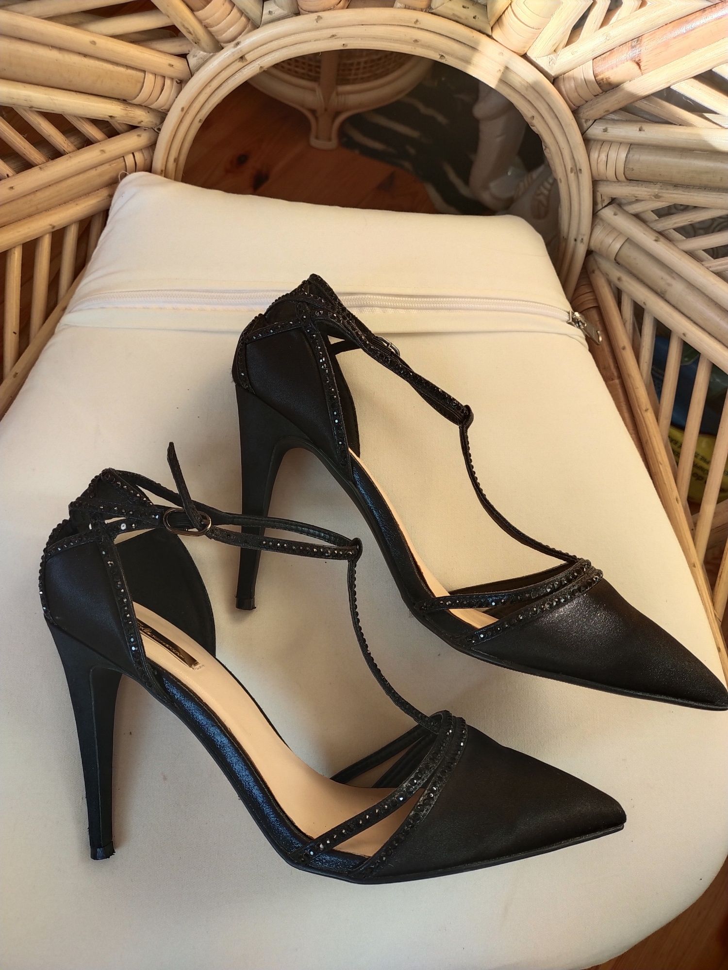 Buty na obcasie Glamour