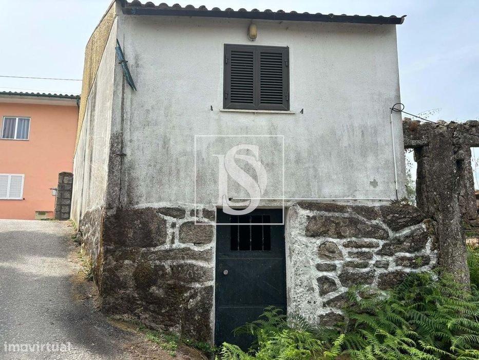 Moradia Rústica T3 em UDF de Grade e Carralcova