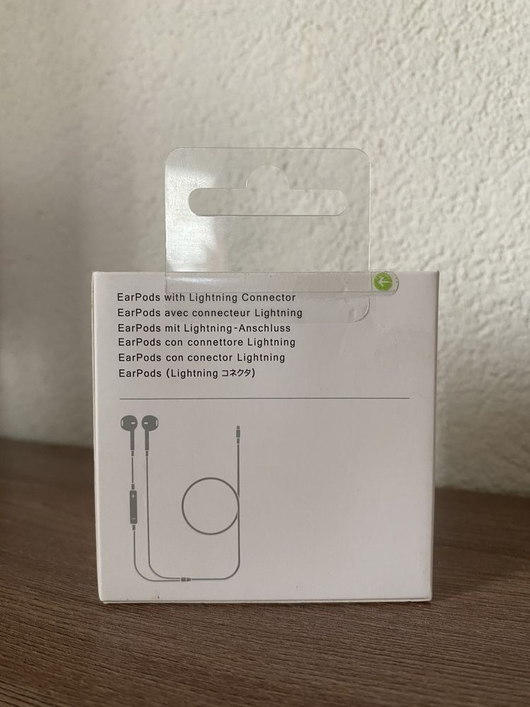 Нові Apple Earpods Lightning connector A1748 провідні навушники