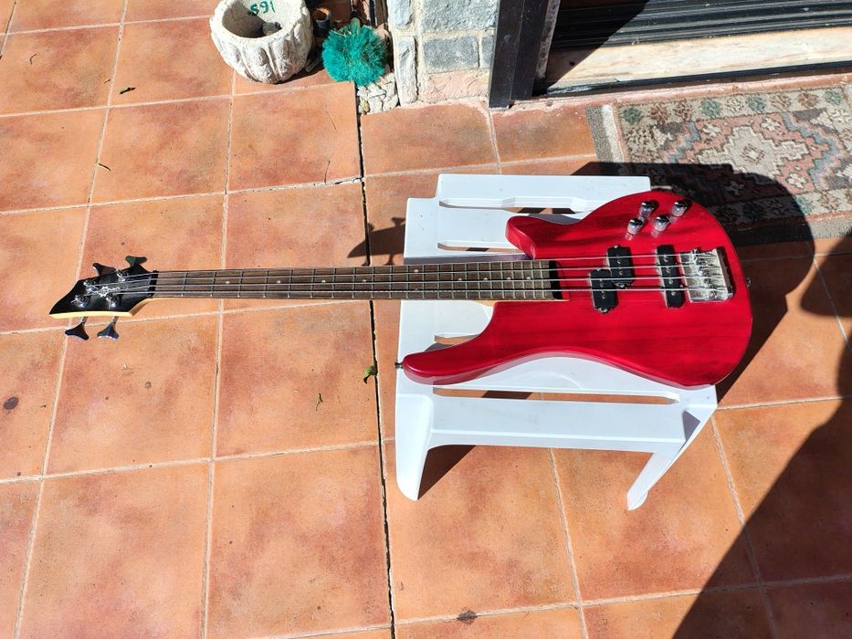 Guitarra baixo shortscale Gear4music , 3/4 Chicago Trans red