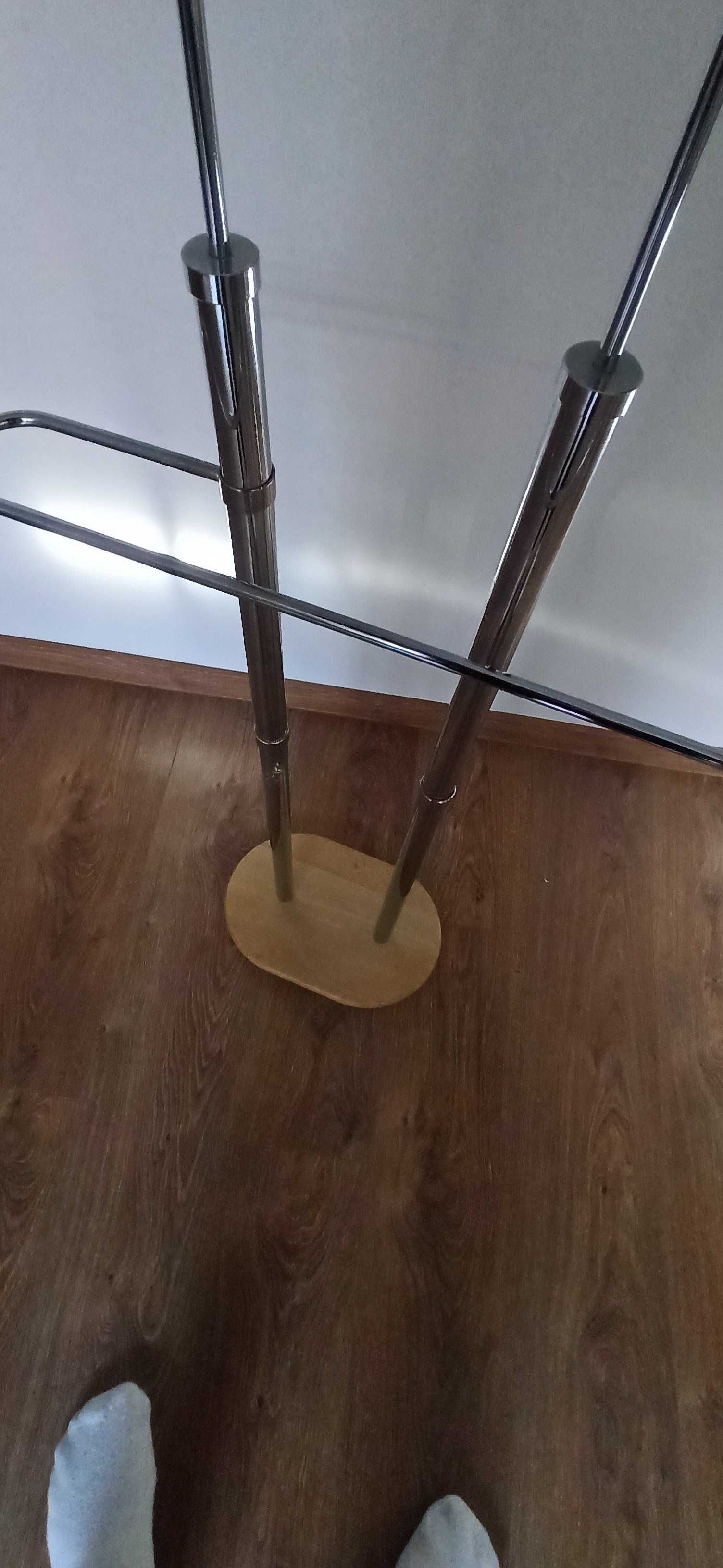 Stojak ekspozycyjny na odzież  do sklepu