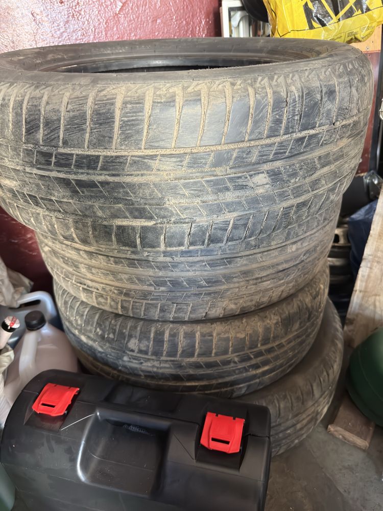 Bridgestone 205/60/16