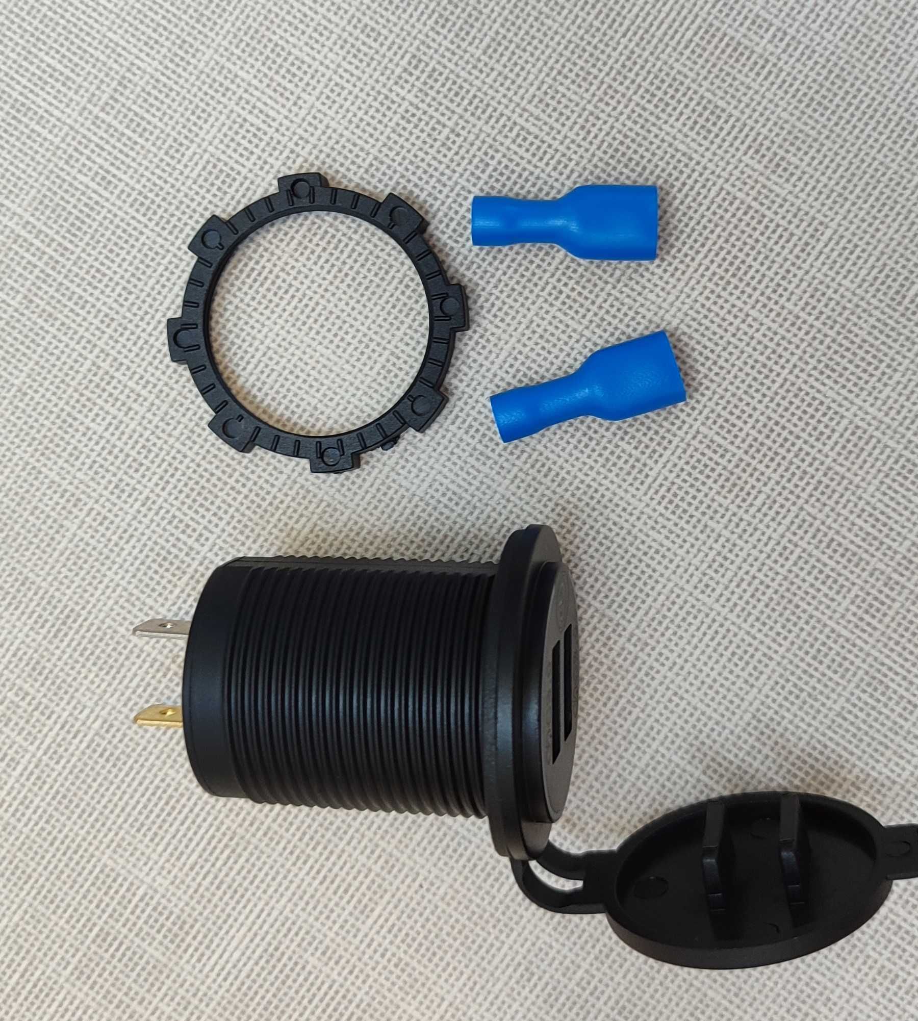 Автомобільна швидка usb зарядка для гаджетів qs 3.0 12-24в