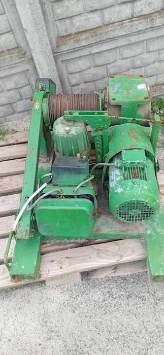 Продам Лебёдку Кран-балку Тельфера лифтовое оборудование Крюки Гак