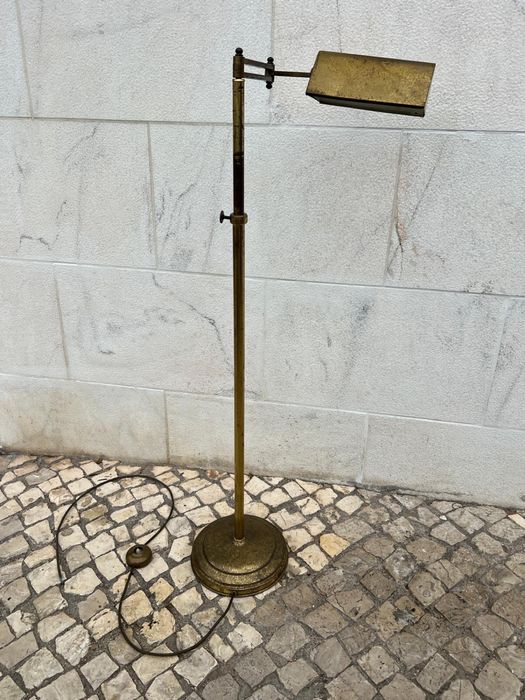 Candeeiro antigo em latão