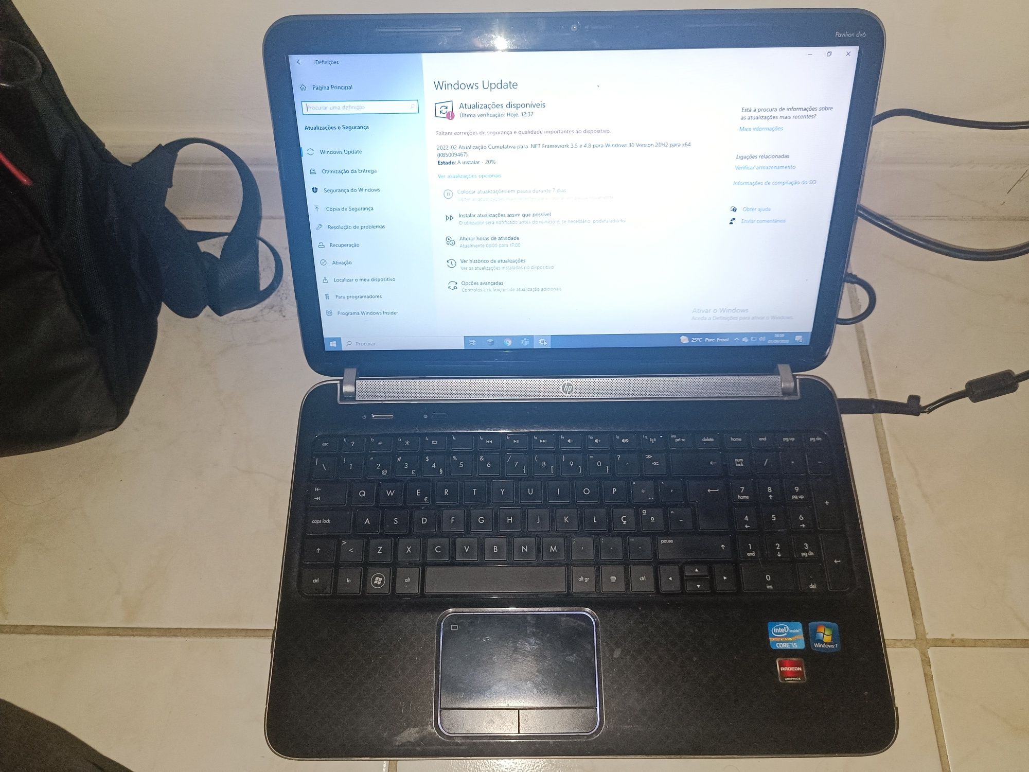 HP Pavilion dv6 20"