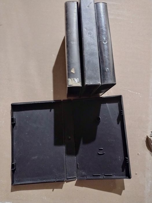 Pudełka na kasety vhs  klasyczne i  papierowe