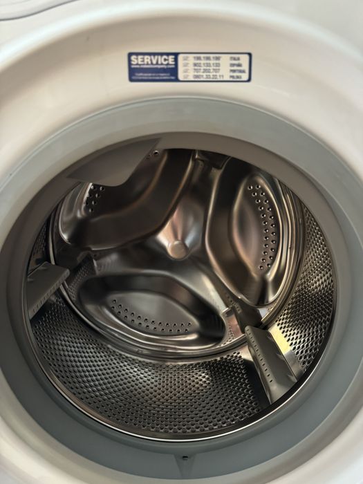 Máquina de Lavar Roupa Hotpoint ARISTON