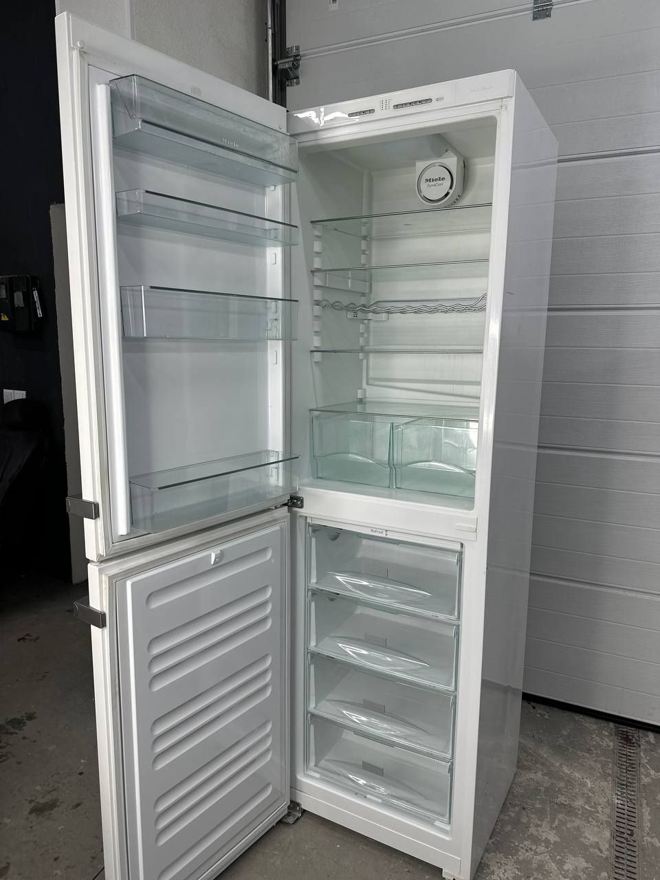 Холодильники, морозильні камери б/у з Європи