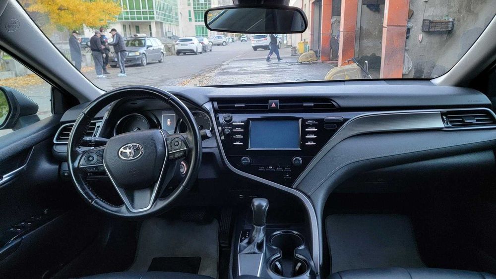 Toyota Camry 2.5 2019
