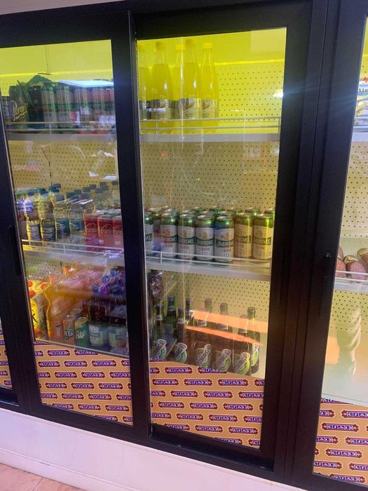 Холодильник для магазина