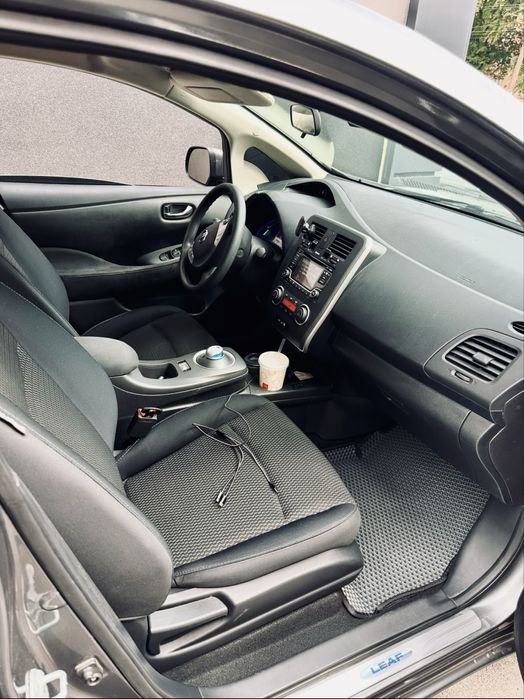Оренда Nissan Leaf