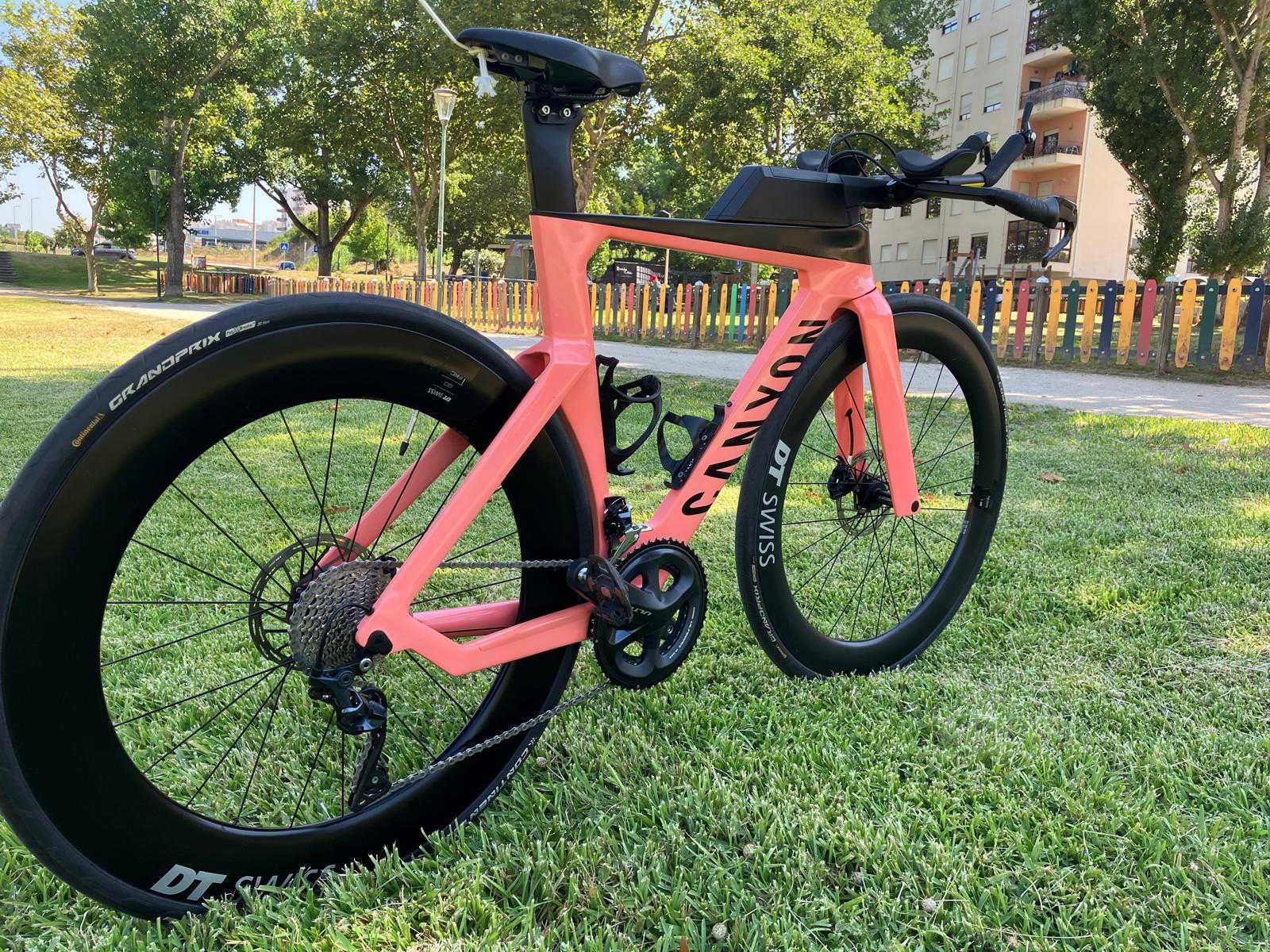 Bicicleta triatlo Canyon Speedmax CF 8