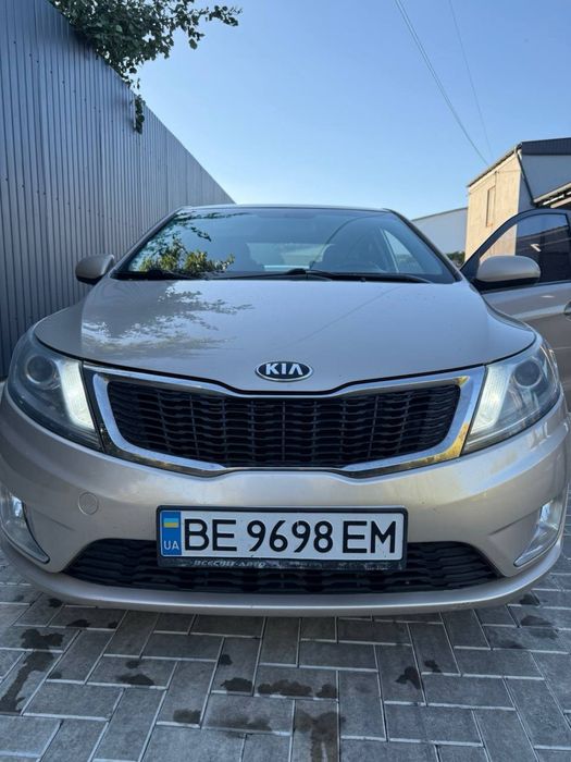 Kia Rio 2013 рік